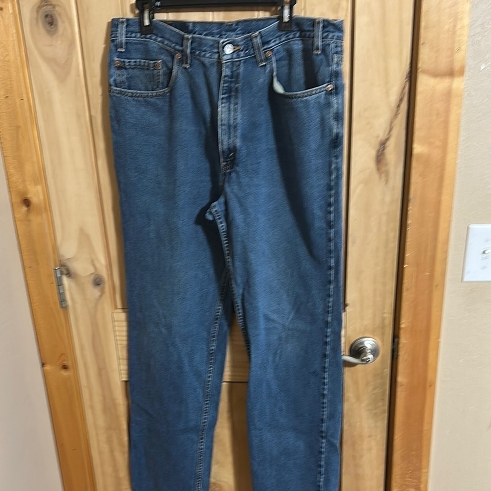 Vintage Levi’s 550 Dark Washed Relaxed Fit